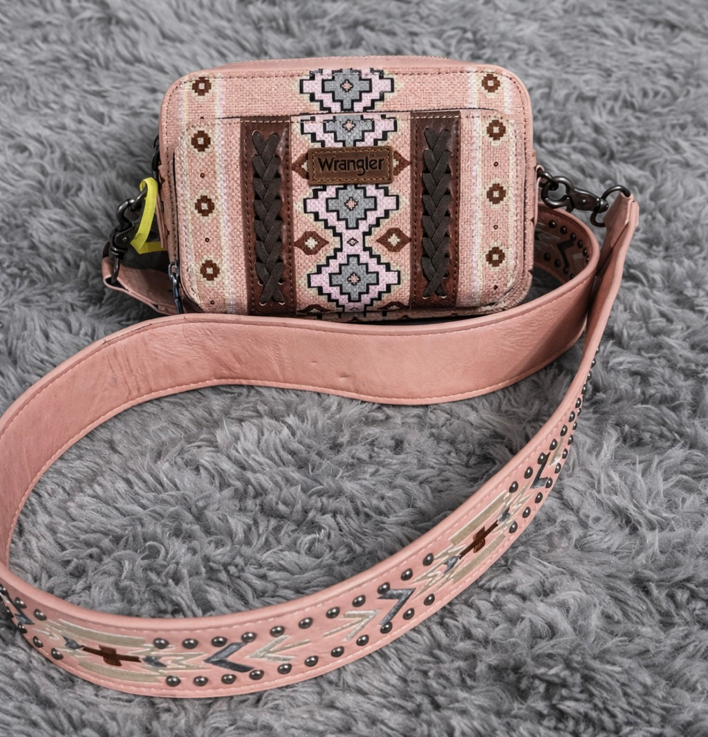 Statement Wrangler Crossbody // Pink