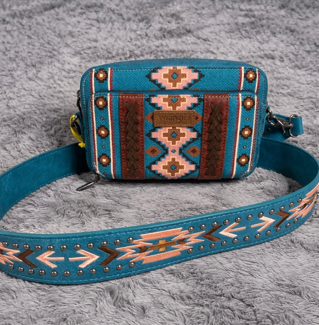 Statement Wrangler Crossbody // Teal