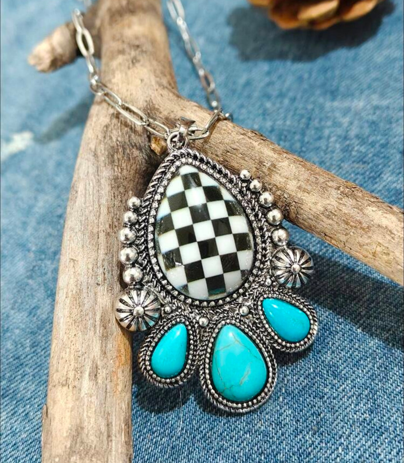 Punchy Babe Necklace