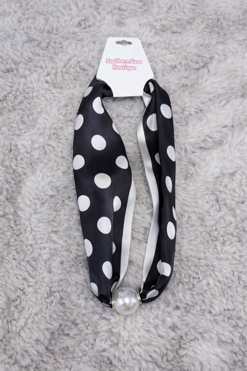 Magnetic Pearl Necklace // Polka Dot