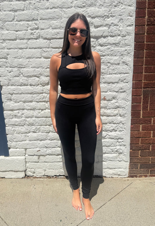 Cutout Confidence Top // Black