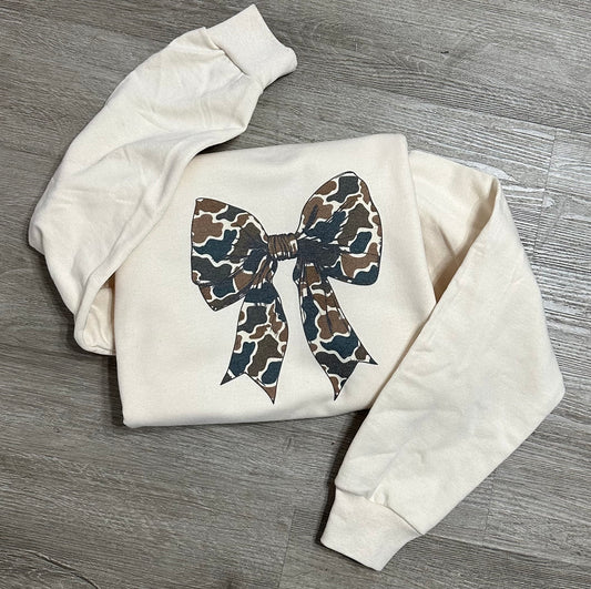 Camo Bow// Graphic Sweatshirt/ cream