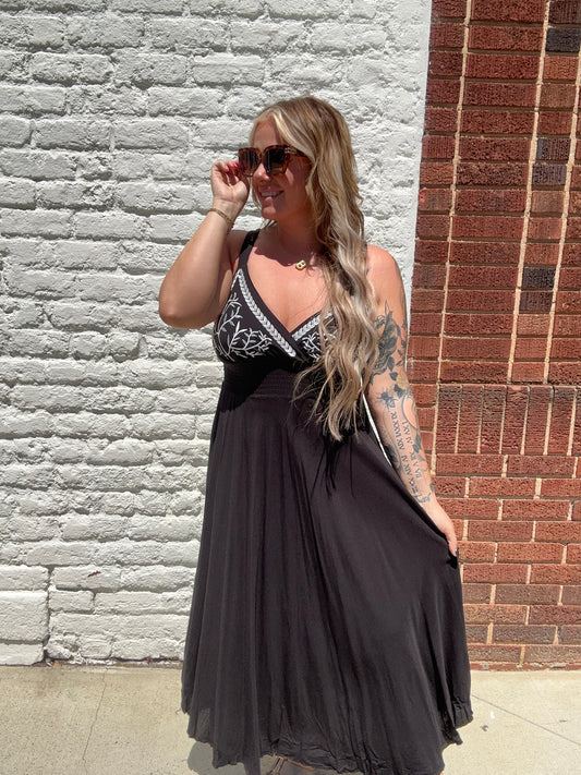 Just Ask Me Dress // Black