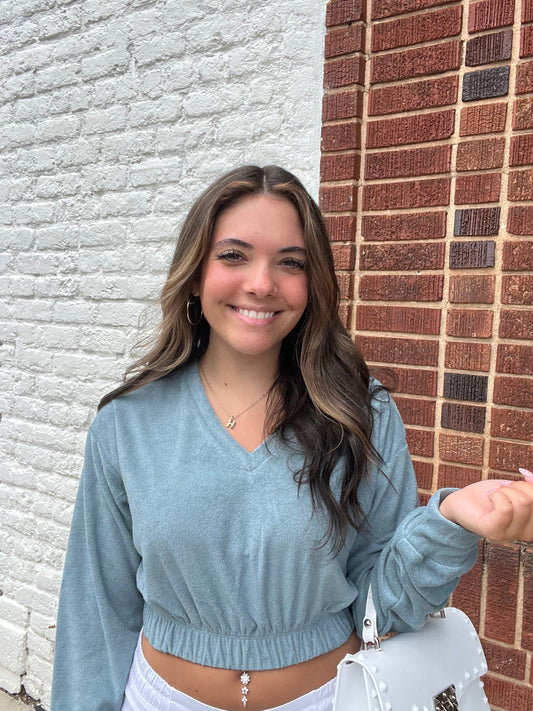 Long Sleeve V-Neck Elasticized Hem
Terry Towelling // Stone Blue